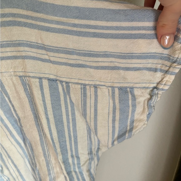 Coastal Style Ci Sono Blue and White Striped Cropped Shirt in size medium - Picture 13 of 13